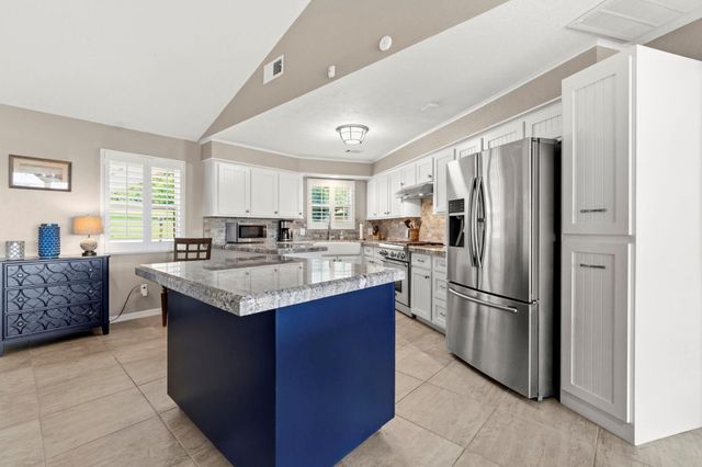 151 Lakeview Drive, Point Blank, TX 77364