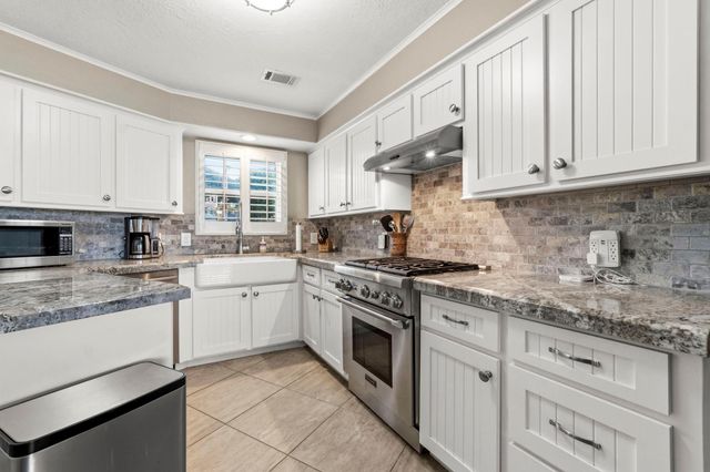 151 Lakeview Drive, Point Blank, TX 77364