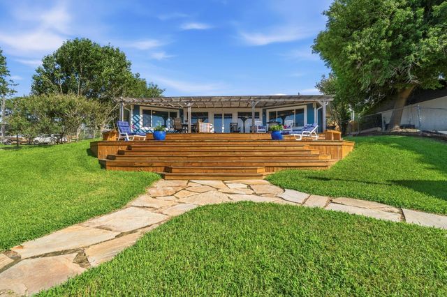 151 Lakeview Drive, Point Blank, TX 77364