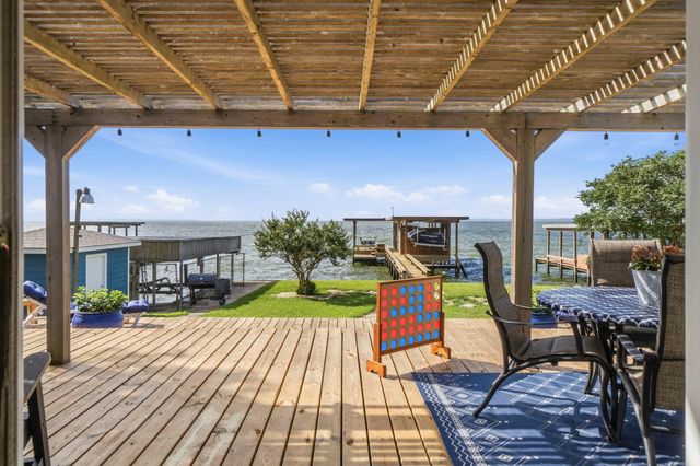 151 Lakeview Drive, Point Blank, TX 77364