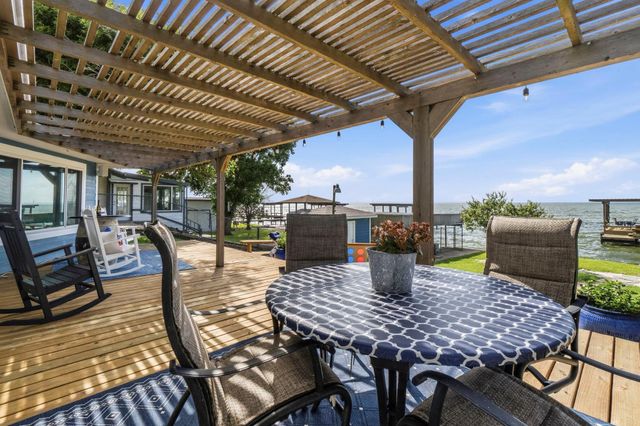 151 Lakeview Drive, Point Blank, TX 77364