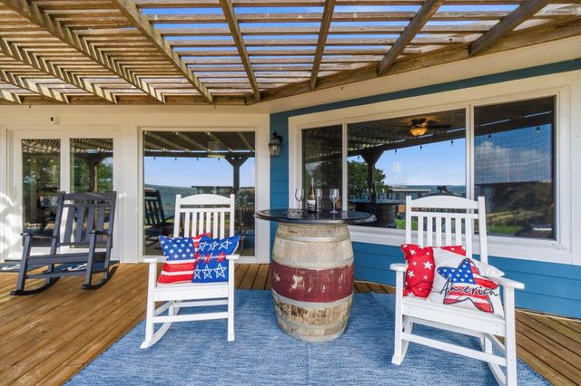 151 Lakeview Drive, Point Blank, TX 77364