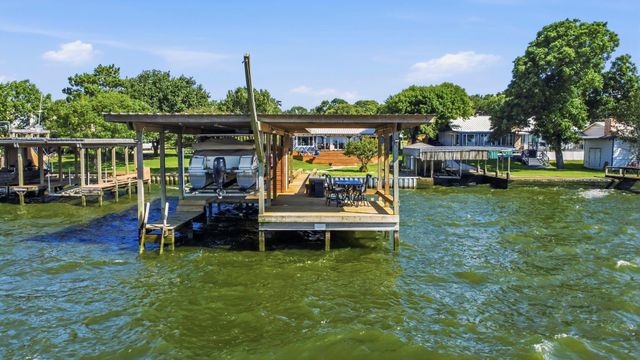 151 Lakeview Drive, Point Blank, TX 77364
