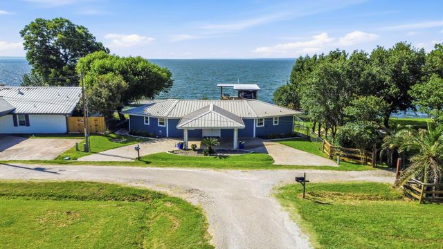 151 Lakeview Drive, Point Blank, TX 77364