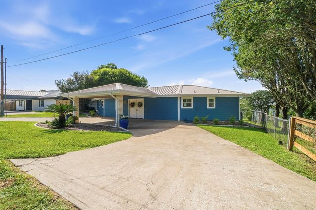 151 Lakeview Drive, Point Blank, TX 77364