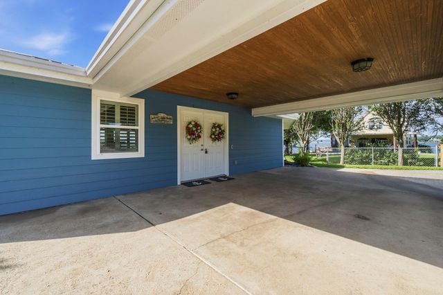 151 Lakeview Drive, Point Blank, TX 77364