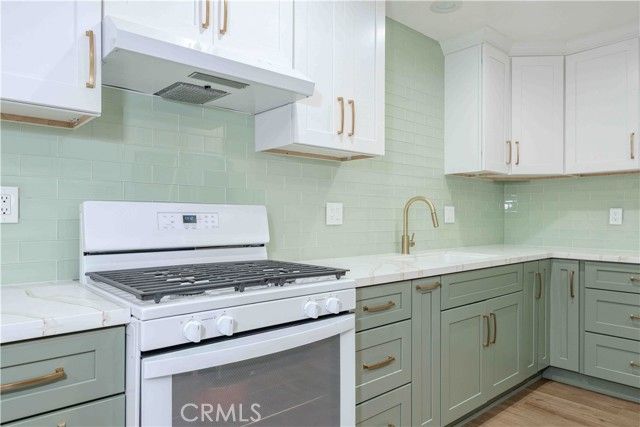 17391 Waal Circle, Huntington Beach, CA 92647