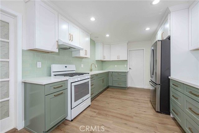 17391 Waal Circle, Huntington Beach, CA 92647