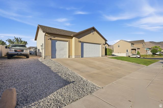 1101 E SEARLE LN, Eagle Mountain, UT 84005