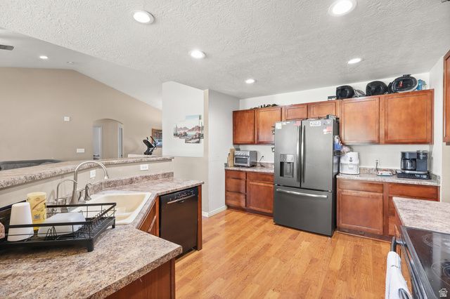1101 E SEARLE LN, Eagle Mountain, UT 84005