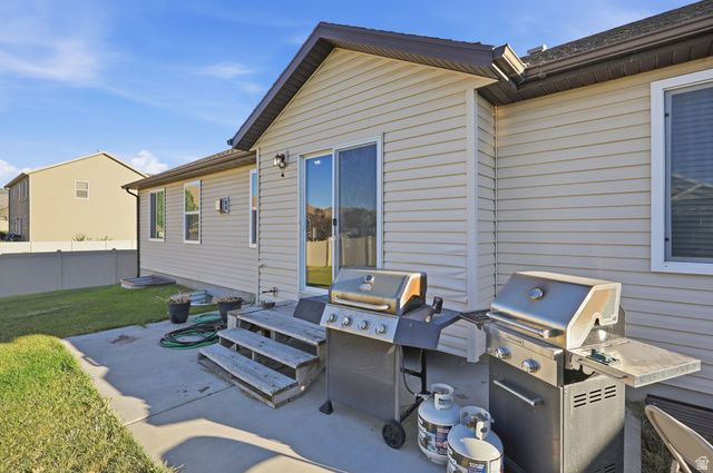 1101 E SEARLE LN, Eagle Mountain, UT 84005