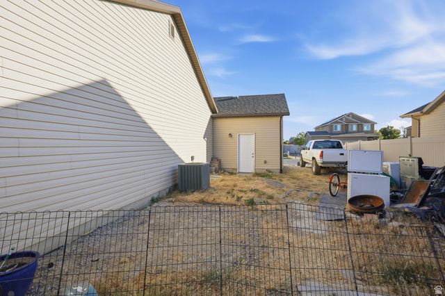 1101 E SEARLE LN, Eagle Mountain, UT 84005