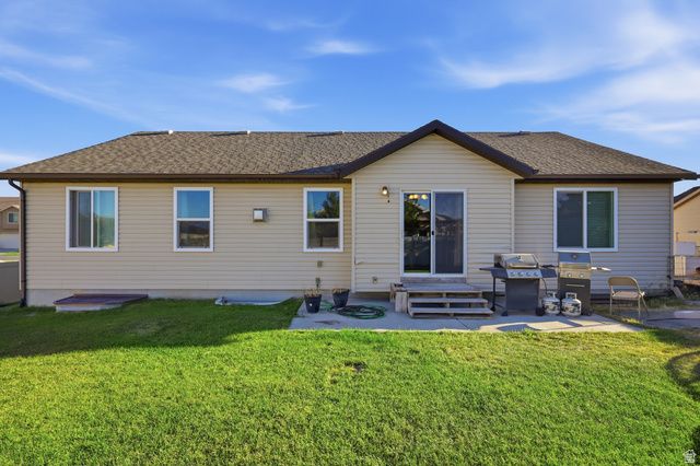 1101 E SEARLE LN, Eagle Mountain, UT 84005
