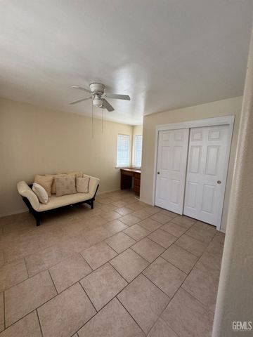 11119 Quadrille Court, Bakersfield, CA 93312