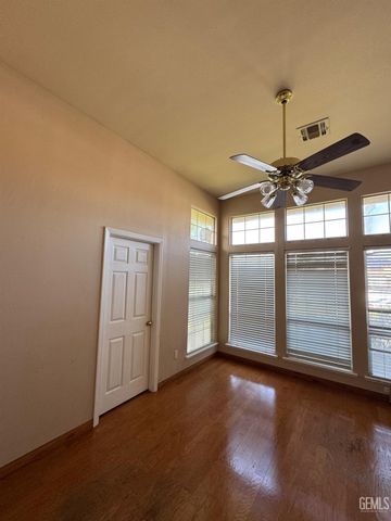 11119 Quadrille Court, Bakersfield, CA 93312