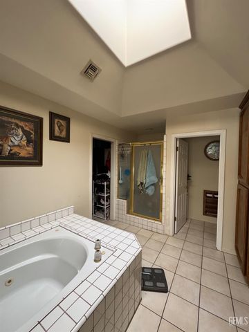 11119 Quadrille Court, Bakersfield, CA 93312