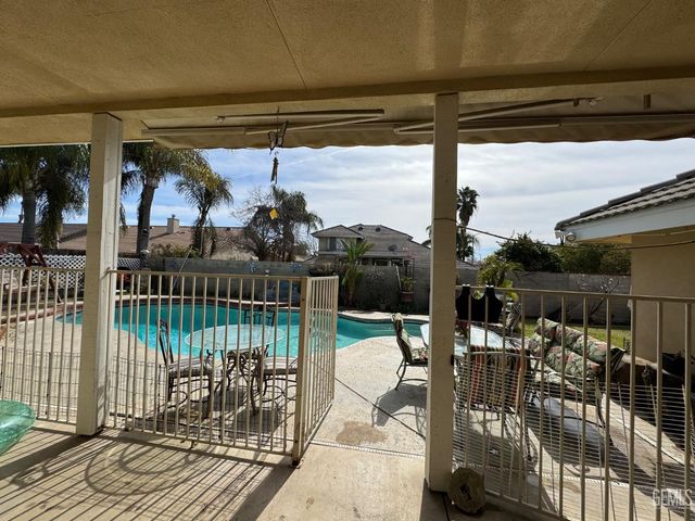 11119 Quadrille Court, Bakersfield, CA 93312