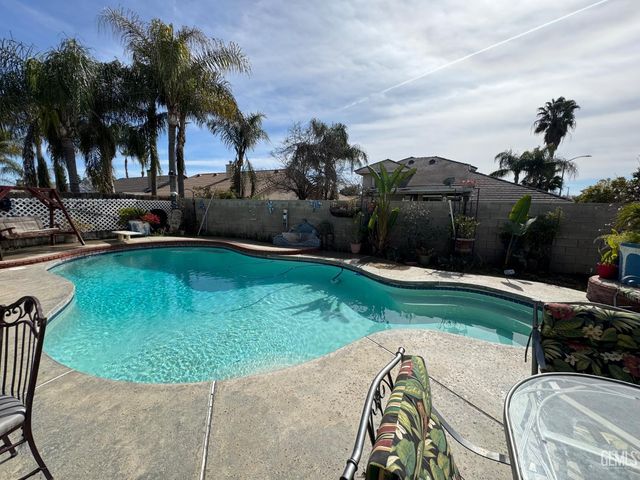 11119 Quadrille Court, Bakersfield, CA 93312