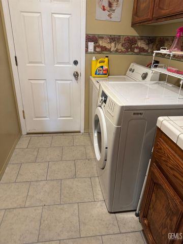 11119 Quadrille Court, Bakersfield, CA 93312