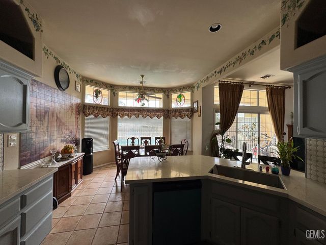 11119 Quadrille Court, Bakersfield, CA 93312