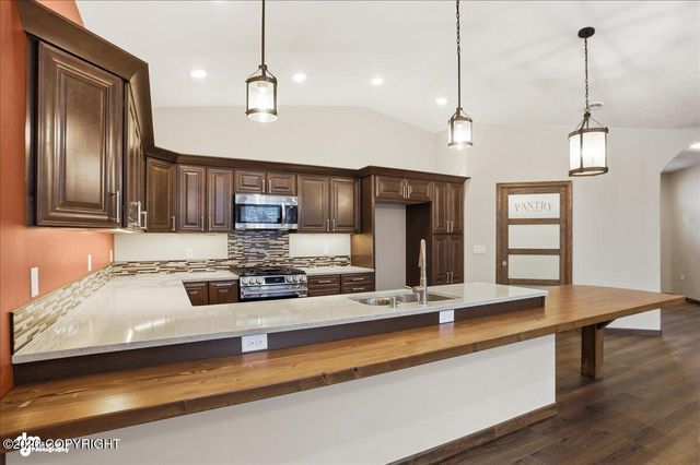 1584 S Birch Lake Drive, Big Lake, AK 99652