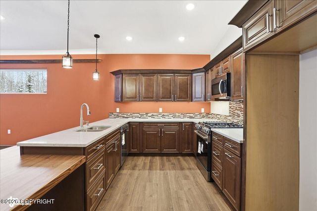 1584 S Birch Lake Drive, Big Lake, AK 99652