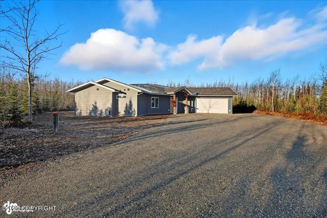 1584 S Birch Lake Drive, Big Lake, AK 99652