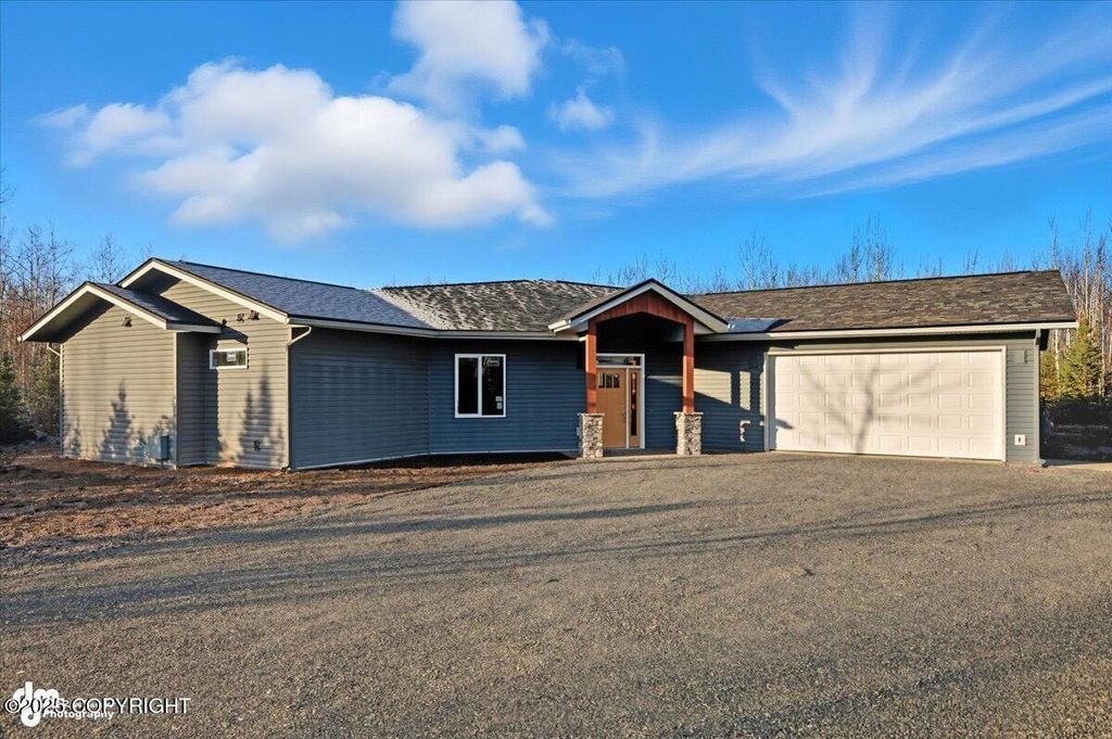 1584 S Birch Lake Drive, Big Lake, AK 99652