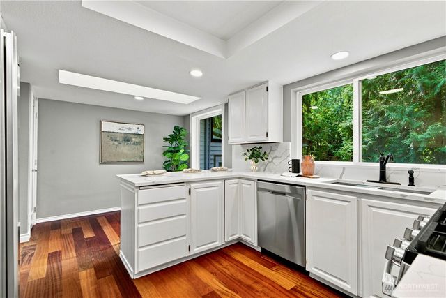 2022 227th Avenue NE, Sammamish, WA 98074