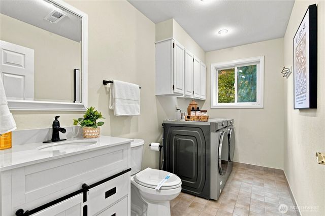2022 227th Avenue NE, Sammamish, WA 98074