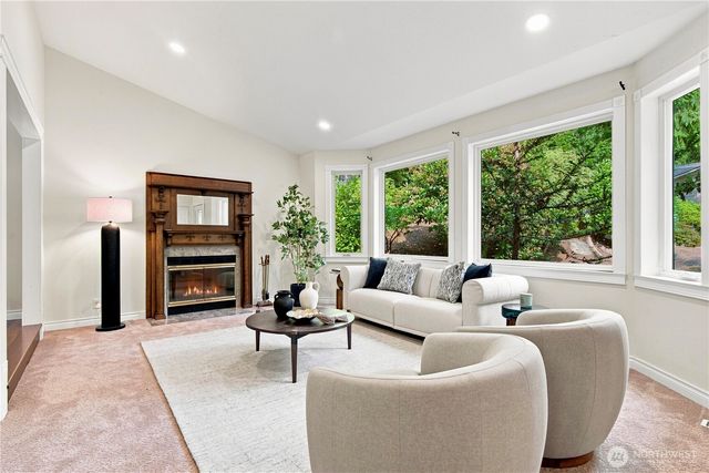 2022 227th Avenue NE, Sammamish, WA 98074