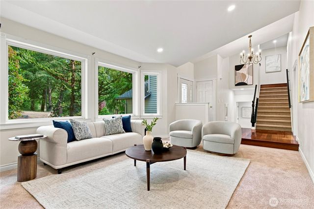 2022 227th Avenue NE, Sammamish, WA 98074