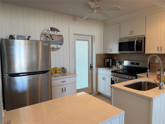 775 JOHN RINGLING BOULEVARD G24, Sarasota, FL 34236