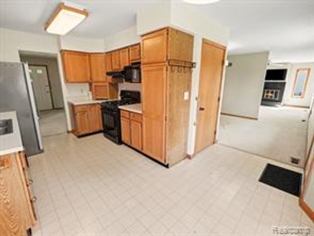 415 Bennington Court, Saline, MI 48176