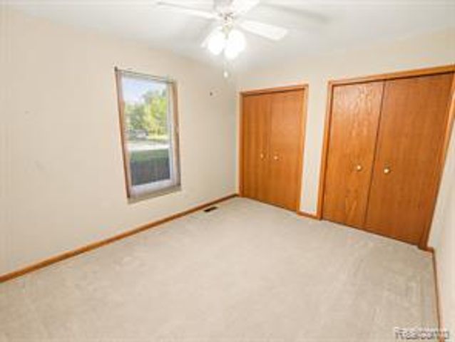 415 Bennington Court, Saline, MI 48176