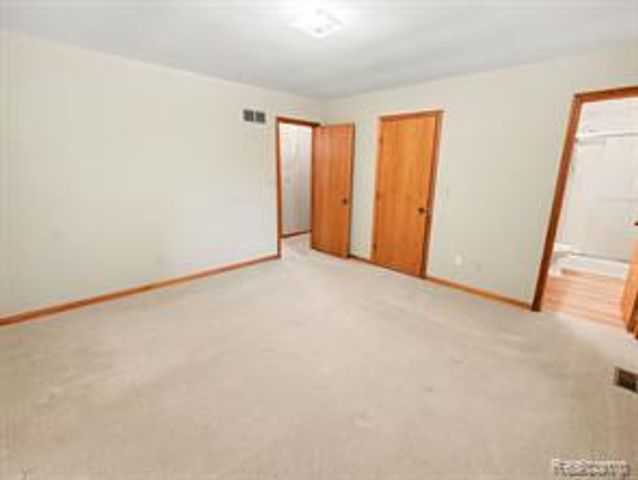 415 Bennington Court, Saline, MI 48176