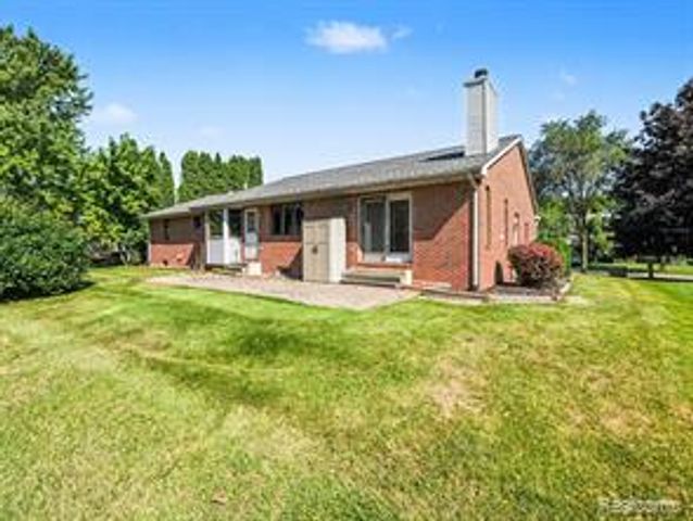 415 Bennington Court, Saline, MI 48176