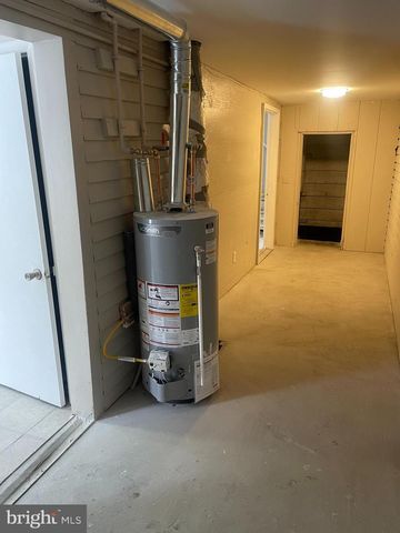 369 E BROADWAY, Salem, NJ 08079