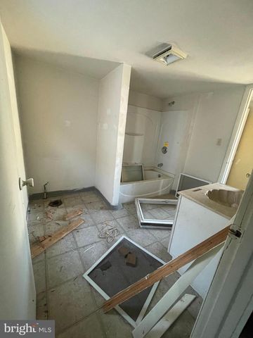 369 E BROADWAY, Salem, NJ 08079