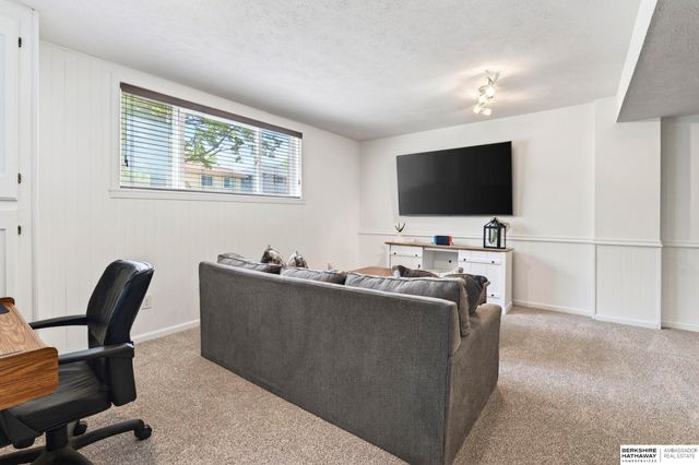 13708 Frederick Avenue, Omaha, NE 68138