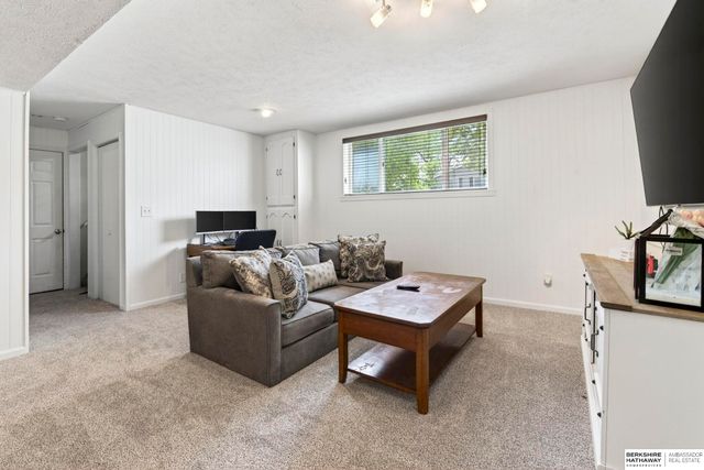 13708 Frederick Avenue, Omaha, NE 68138