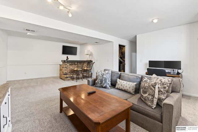13708 Frederick Avenue, Omaha, NE 68138