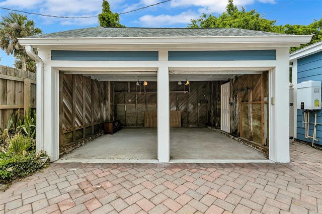 206 20TH STREET W, Bradenton, FL 34205