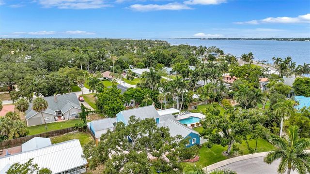 206 20TH STREET W, Bradenton, FL 34205