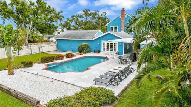 206 20TH STREET W, Bradenton, FL 34205