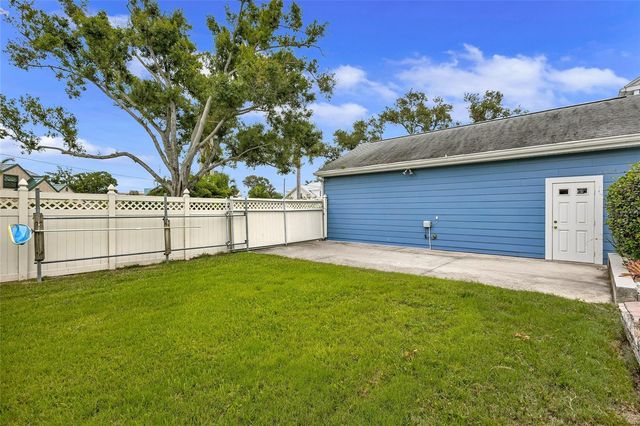 206 20TH STREET W, Bradenton, FL 34205