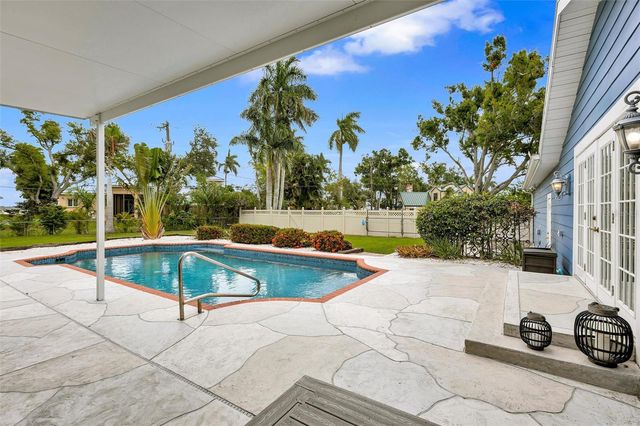 206 20TH STREET W, Bradenton, FL 34205