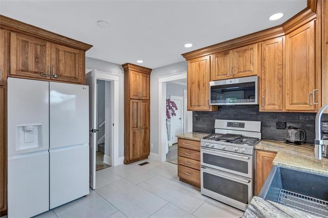 206 20TH STREET W, Bradenton, FL 34205