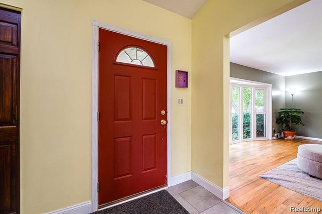 41133 Ivywood Lane, Plymouth Charter Township, MI 48170