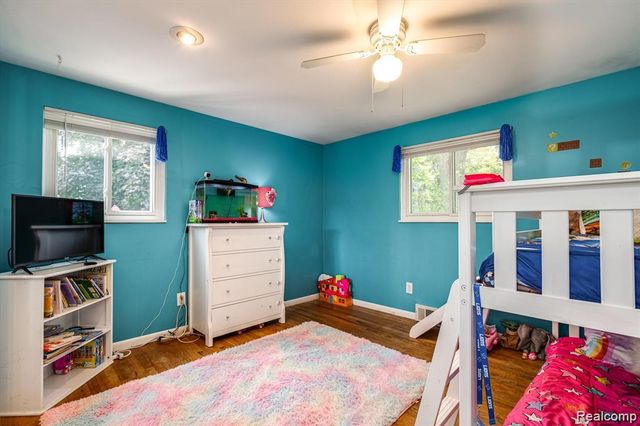 41133 Ivywood Lane, Plymouth Charter Township, MI 48170